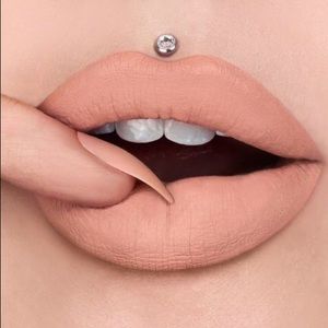 Jeffree Star Velour Liquid Lipstick Can’t Relate